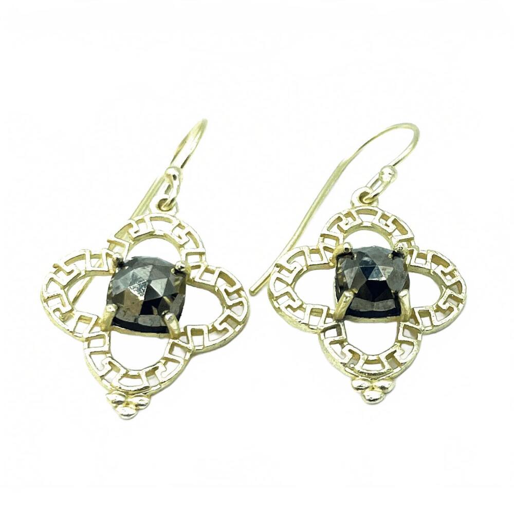 NEW ERIN GRAY women's cabo clover pyrite earring in gold/pyrite